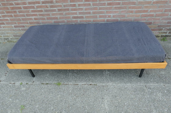 Image 1 of Vintage daybed
