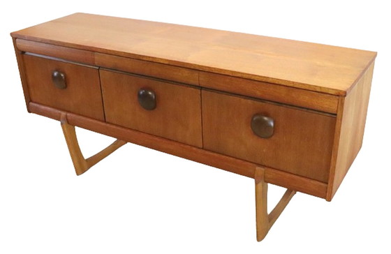 Image 1 of Elliots of Newbury sideboard 'Mitcheldean' vintage