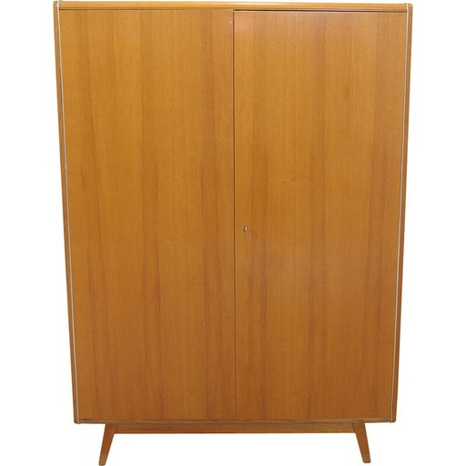 Vintage beukenhouten kledingkast van Bohumil Landsman voor Jitona, Tsjecho-Slowakije 1970