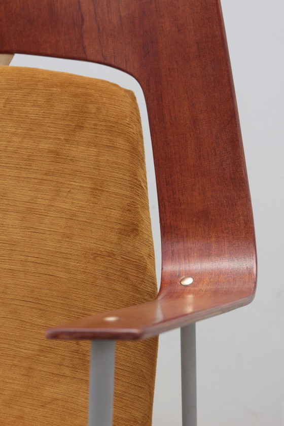 Image 1 of Multiplex fauteuil bekroond