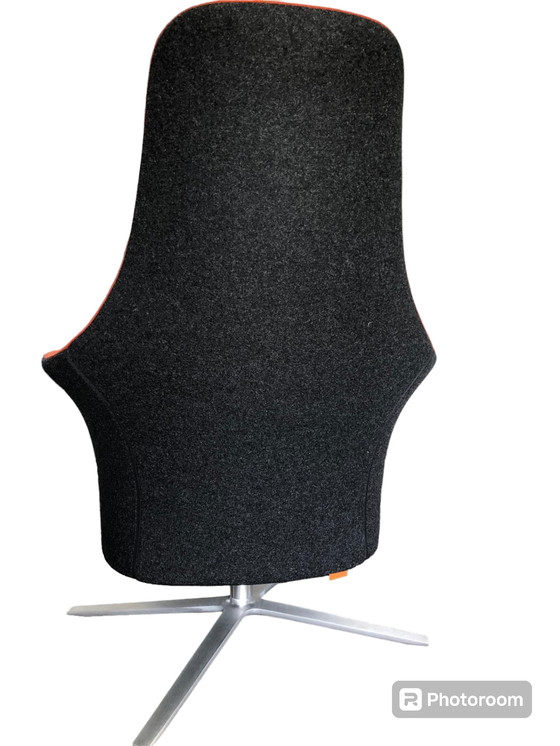 Image 1 of Montis Marvin fauteuil met uitschuifbare voetensteun