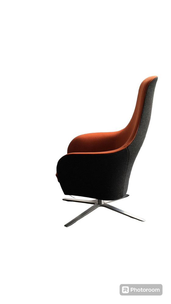 Image 1 of Montis Marvin fauteuil met uitschuifbare voetensteun