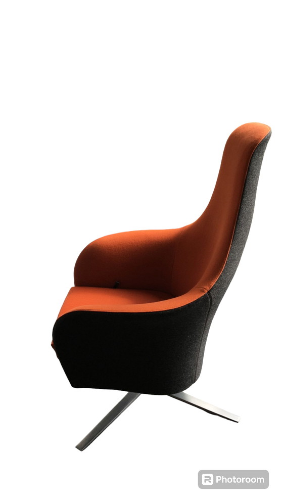 Image 1 of Montis Marvin fauteuil met uitschuifbare voetensteun