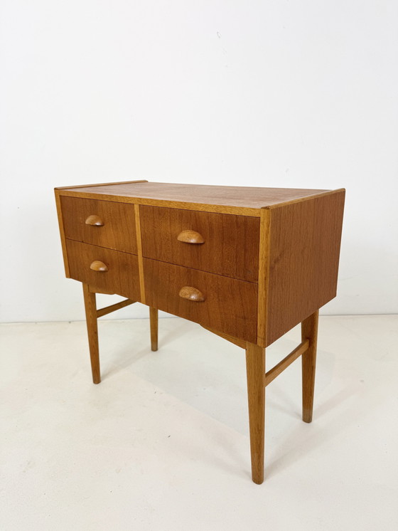 Image 1 of Vintage Teak Nachtkastje / Bijzetkastje