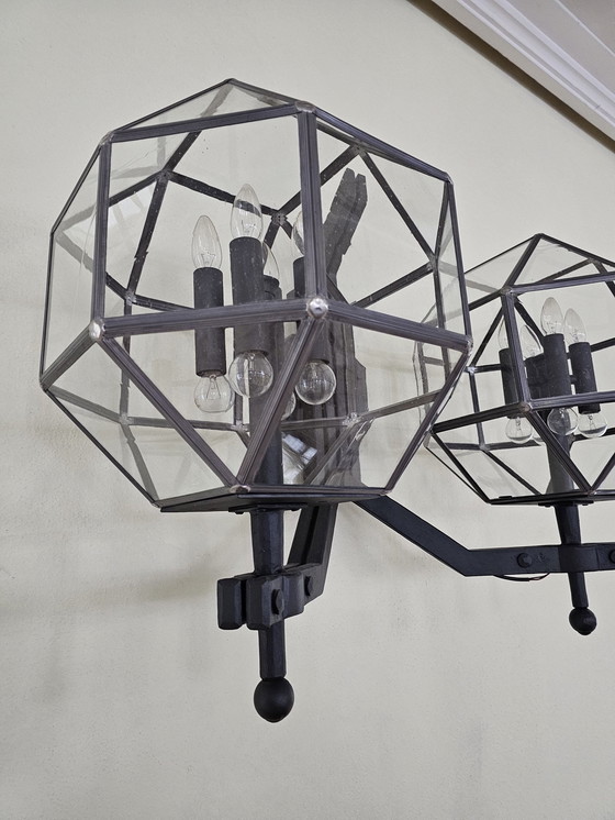 Image 1 of Dubbele bol kasteel smeedijzeren lampen met glas in lood bollen