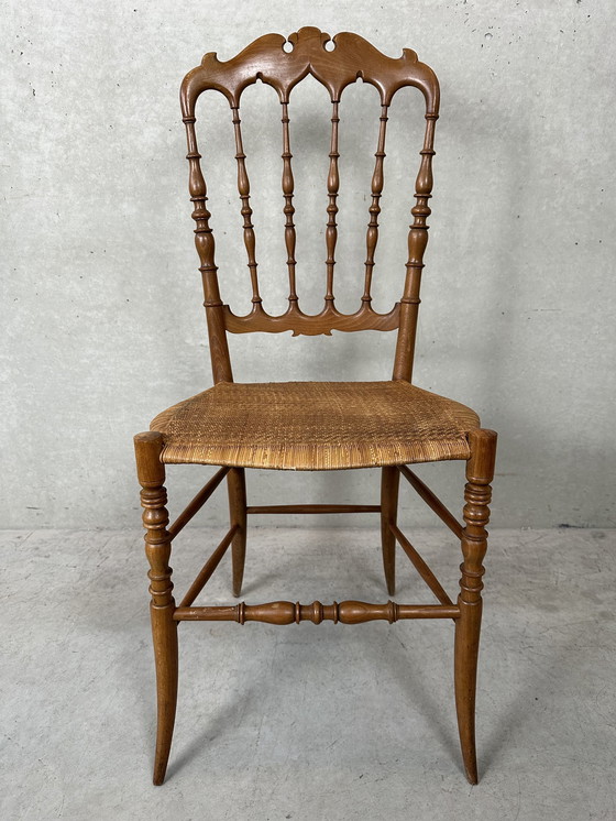 Image 1 of 2x vintage originele Chiavari stoelen - hout