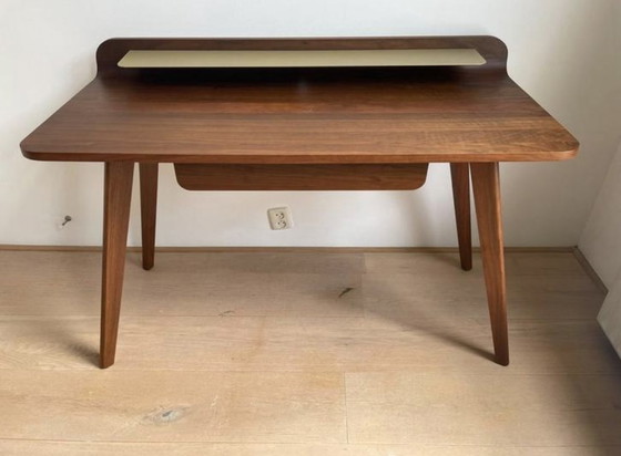 Image 1 of Vintage houten bureau