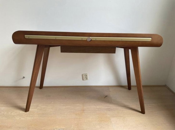 Image 1 of Vintage houten bureau