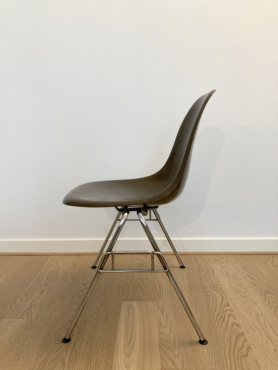 Image 1 of Eames Dss Chair, Herman Miller