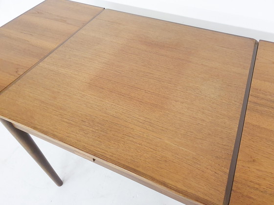 Image 1 of Teak vierkante uitschuifbare eettafel van Pastoe model TT24