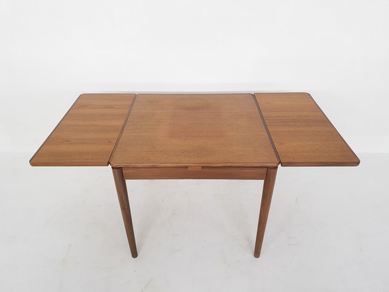 Image 1 of Teak vierkante uitschuifbare eettafel van Pastoe model TT24