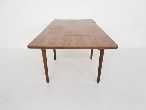 Image 1 of Teak vierkante uitschuifbare eettafel van Pastoe model TT24