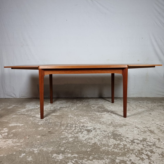 Image 1 of Henning Kjaernulf, Vejle, Vintage Deense eettafel teak 60's