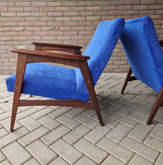 Image 1 of Set Van 2  Vintage Easychair Nieuw Bekleed