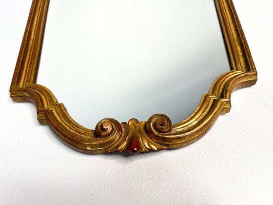 Image 1 of Vintage Vergulde Spiegel met Sierlijke Decorlijst