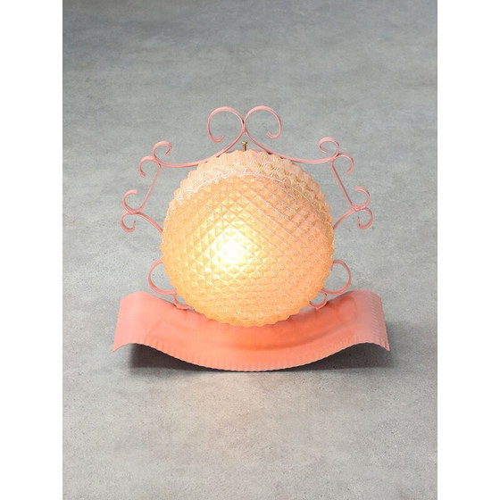 Image 1 of Mid-eeuwse ingewikkelde Italiaanse roze wandlamp, 1960