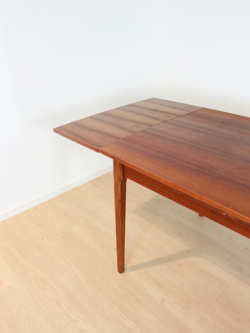 Vintage teak Eettafel (uitschuifbaar)