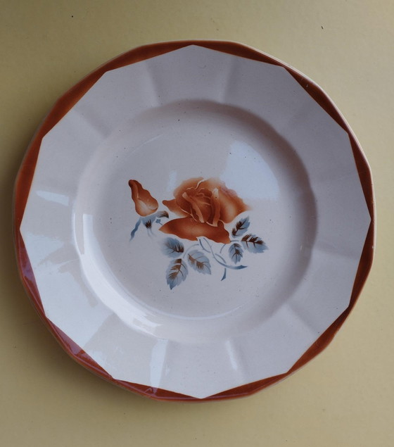 Image 1 of Digoin Sarreguemines-Kunst van de Tafel-Antiek Servies-Deel van vorm-Serveerbord-Zeer groot bord-Roze - D : 31 Cm