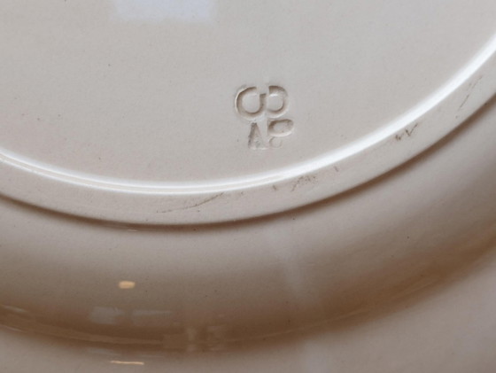 Image 1 of Digoin Sarreguemines-Kunst van de Tafel-Antiek Servies-Deel van vorm-Serveerbord-Zeer groot bord-Roze - D : 31 Cm