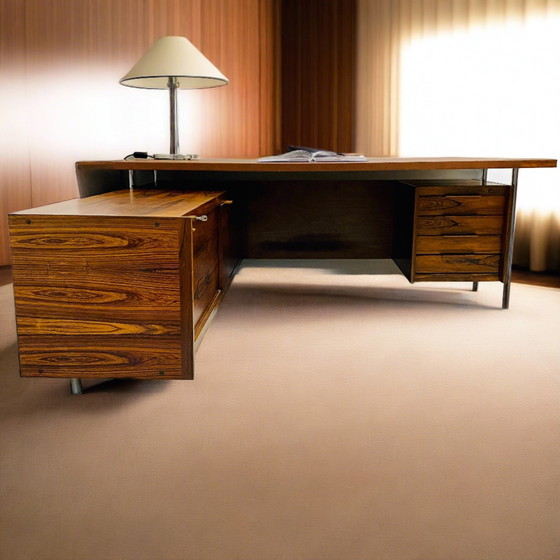 Image 1 of Mid Century Sven Ivar Dysthe voor Dokka Mobler directiebureau hoek Rosewood 1960