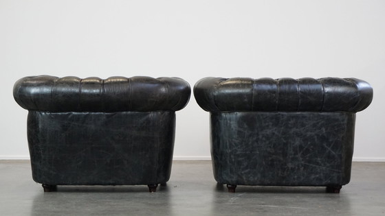 Image 1 of 2 X Zwarte Rundleren Chesterfield Fauteuil