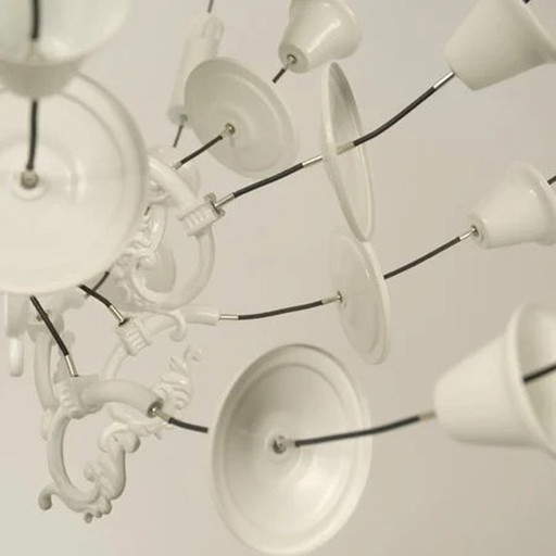 Kroonluchter Exploded Chandelier Van Ward Van Gemert Dutch Design