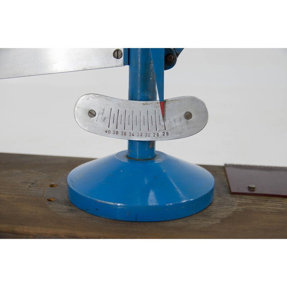 Image 1 of Vintage apparatuur voor het meten van de elasticiteit van panty's, jaren 1950