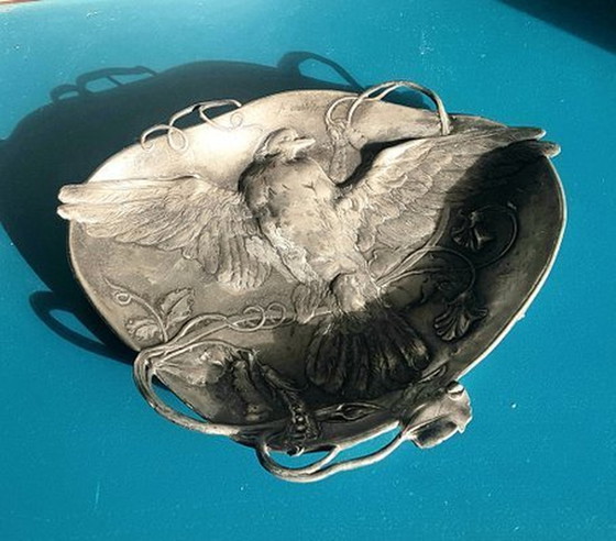Image 1 of Antieke art nouveau tinnen schaal met vogelmotief van Wmf