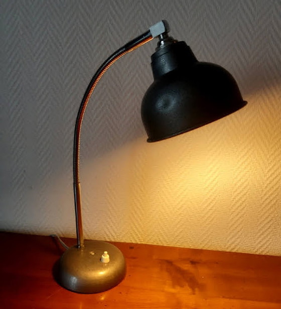 Image 1 of Grijze industriële bureaulamp