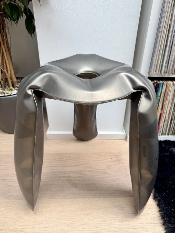 Image 1 of Oskar Zietas Studio Metalen Kruk - Standaard Plopp - 2000S Design Stoel Zilver Brons