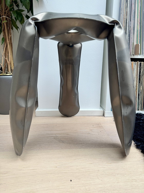 Image 1 of Oskar Zietas Studio Metalen Kruk - Standaard Plopp - 2000S Design Stoel Zilver Brons