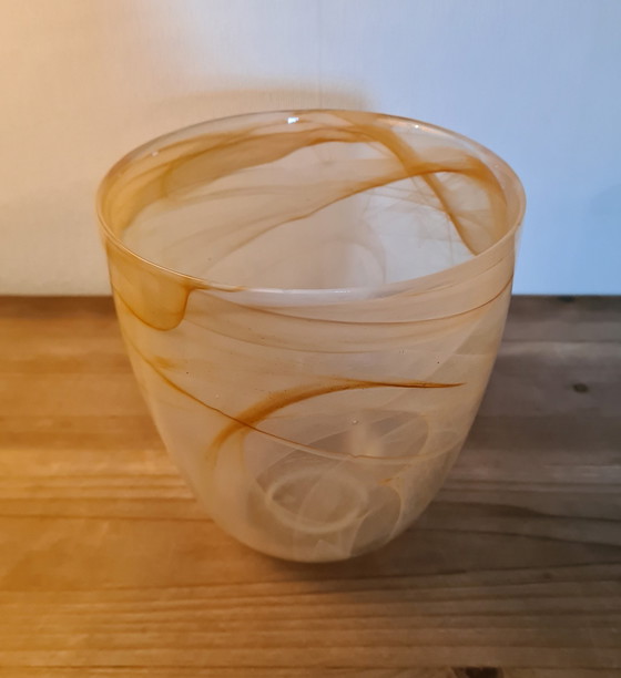 Image 1 of  Franse Vintage Doorschijnende Swirl Glazen Vaas
