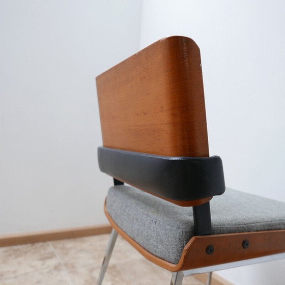 Image 1 of Vintage stoelen van leer en gebogen hout van Alain Richard, Frankrijk 1960
