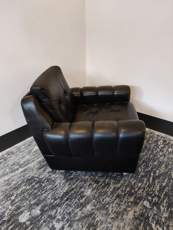 Image 1 of Clubfauteuil met poef, zwart leer