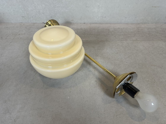 Image 1 of Art Deco Hanglamp - Beige Opaline En Messing