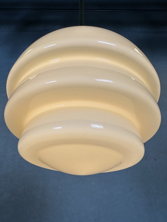 Image 1 of Art Deco Hanglamp - Beige Opaline En Messing