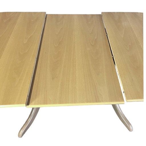 Uitschuifbare tafel