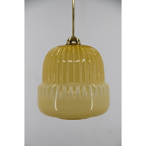 Mid Century glazen en messing hanglamp, jaren 1960