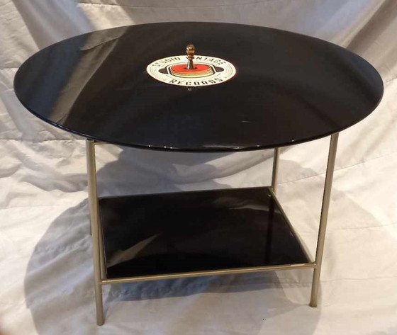 Image 1 of Vintage coffee table