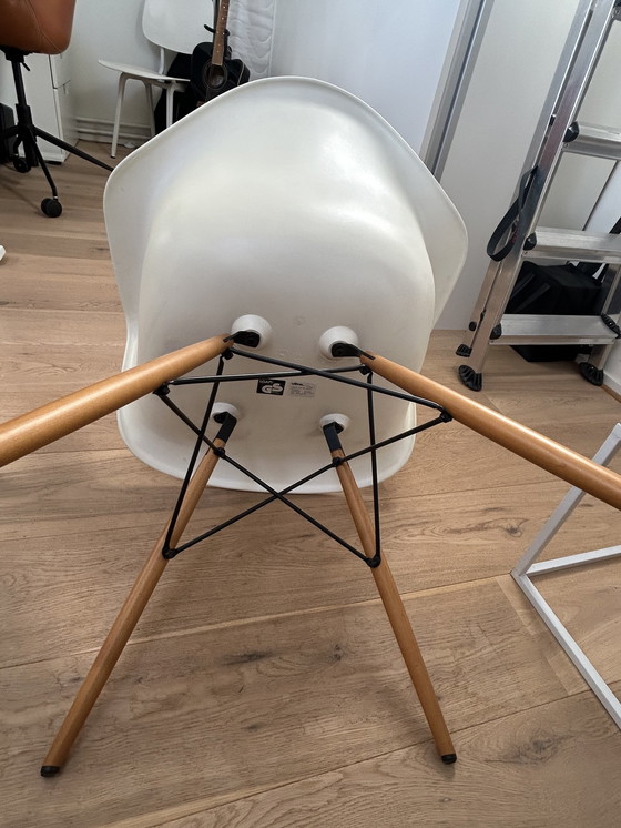 Image 1 of Vitra Eames DAW Fauteuil