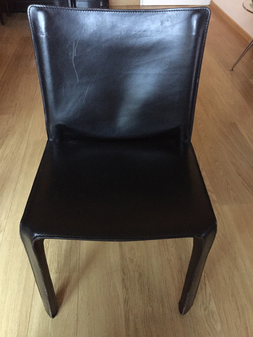 2 Cassina eetkamerstoelen