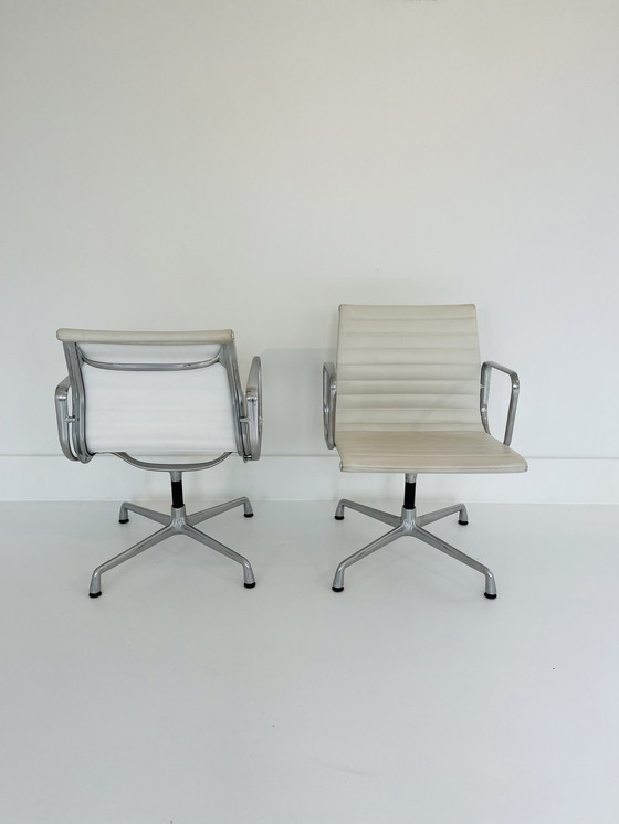 Image 1 of 2X Aluminium Chair Ea 108.