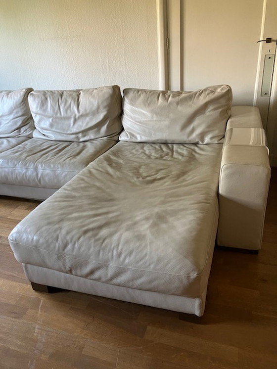 Image 1 of Natuzzi creme/wit leren bank met lounge gedeelte