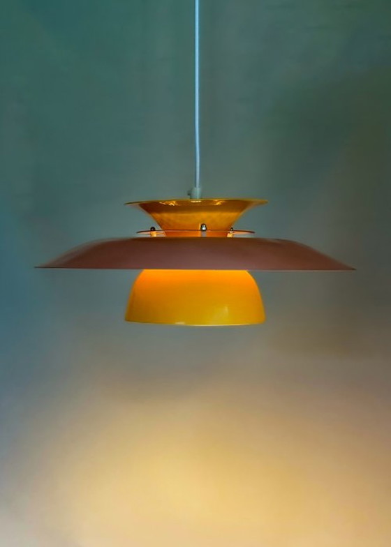 Image 1 of Deense hanglamp in oranje en roze metaal