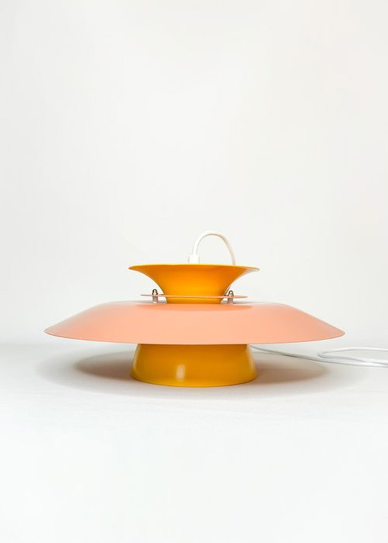 Image 1 of Deense hanglamp in oranje en roze metaal