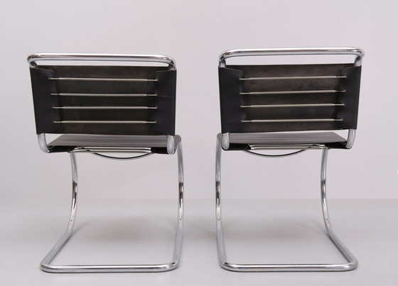 Image 1 of 2x Ludwig Mies van der Rohe MR10 stoelen