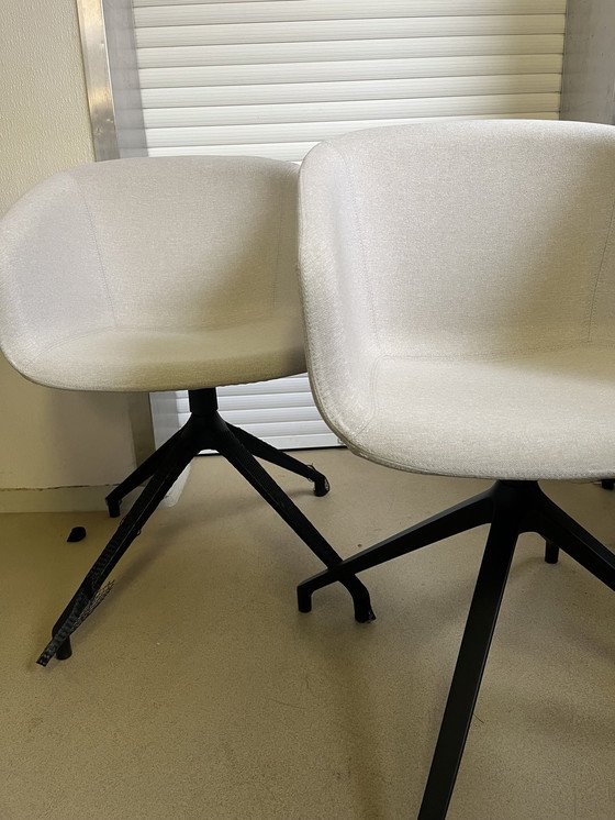 Image 1 of Gaber Basket Draaibare Gestoffeerde Kuipstoelen