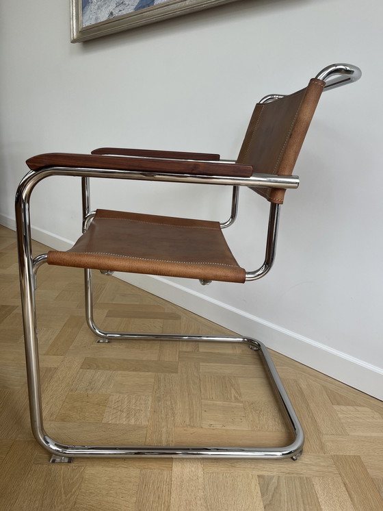 Image 1 of 4x Thonet S34 Armstoel by Mart Stam Chroom / Buffelleder / Geolied Walnoot