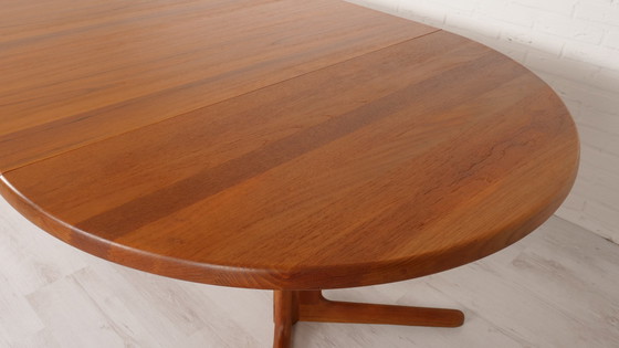 Image 1 of Vintage ronde massief teakhouten eettafel 217 cm