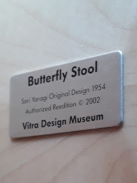 Image 1 of Vitra Butterfly kruk esdoorn